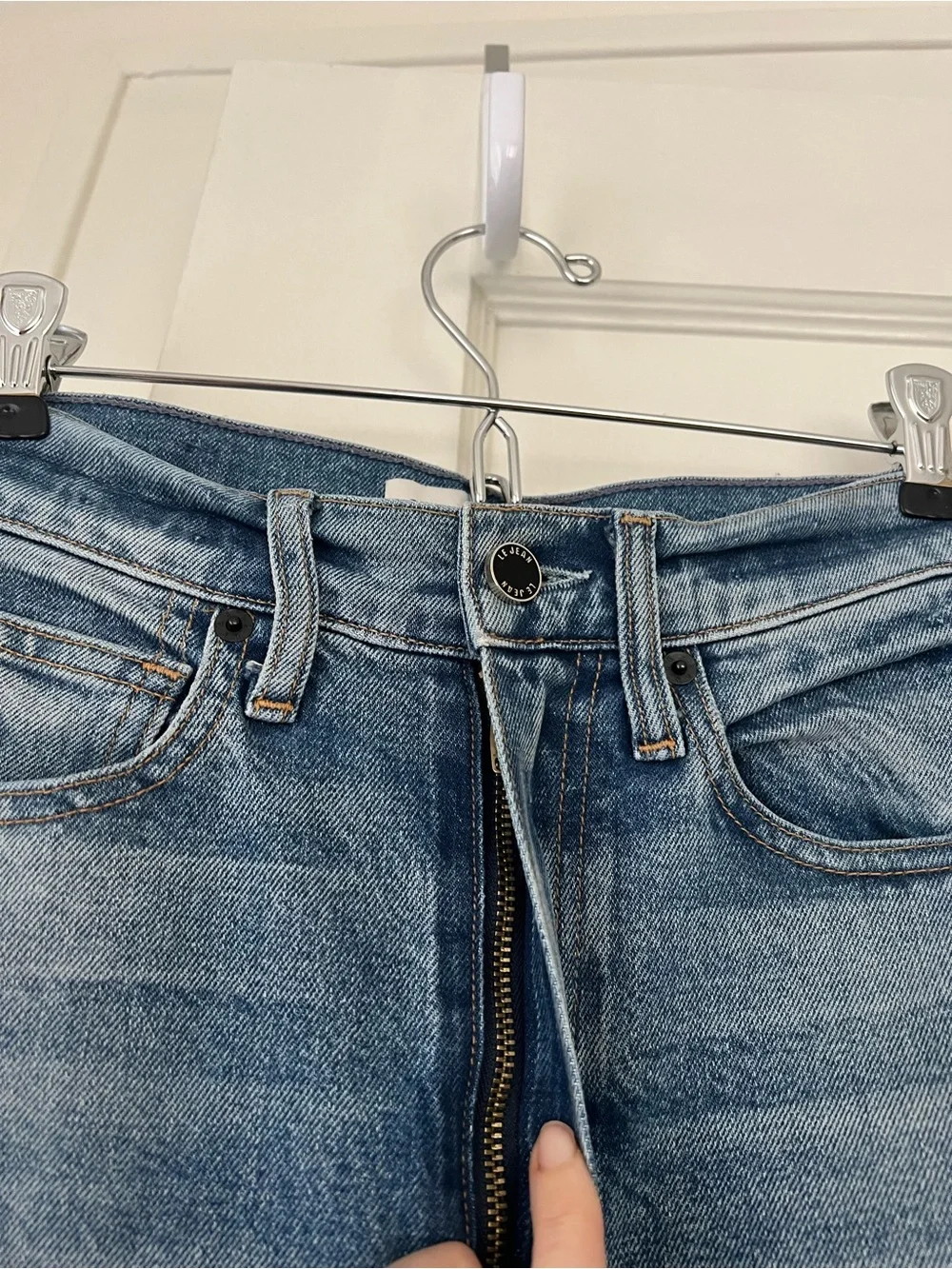 Le Jean good preowned